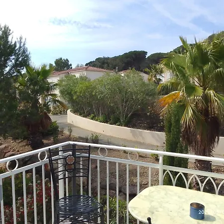 Super 2 Pieces * Fréjus